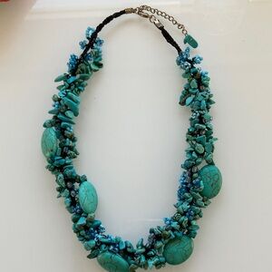 NWOT Turquoise Beaded Necklace